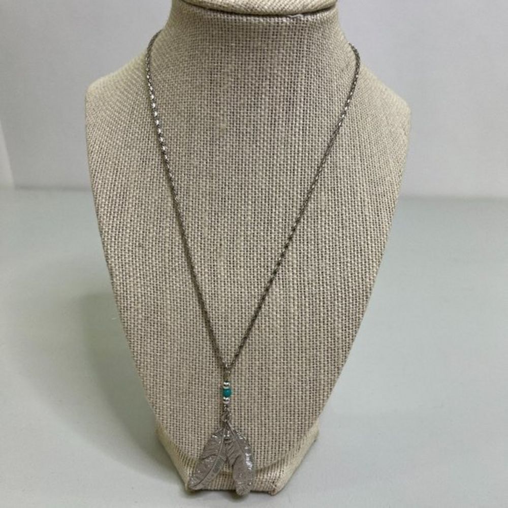 Feather Necklace Faux Turquoise Southwestern Tribal Boho Silver Tone Chain Used,